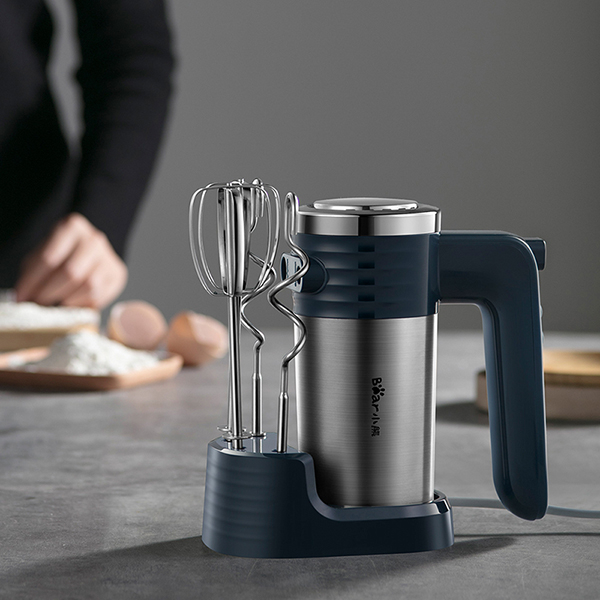 Miscelatore a mano di battitore di uova elettrico